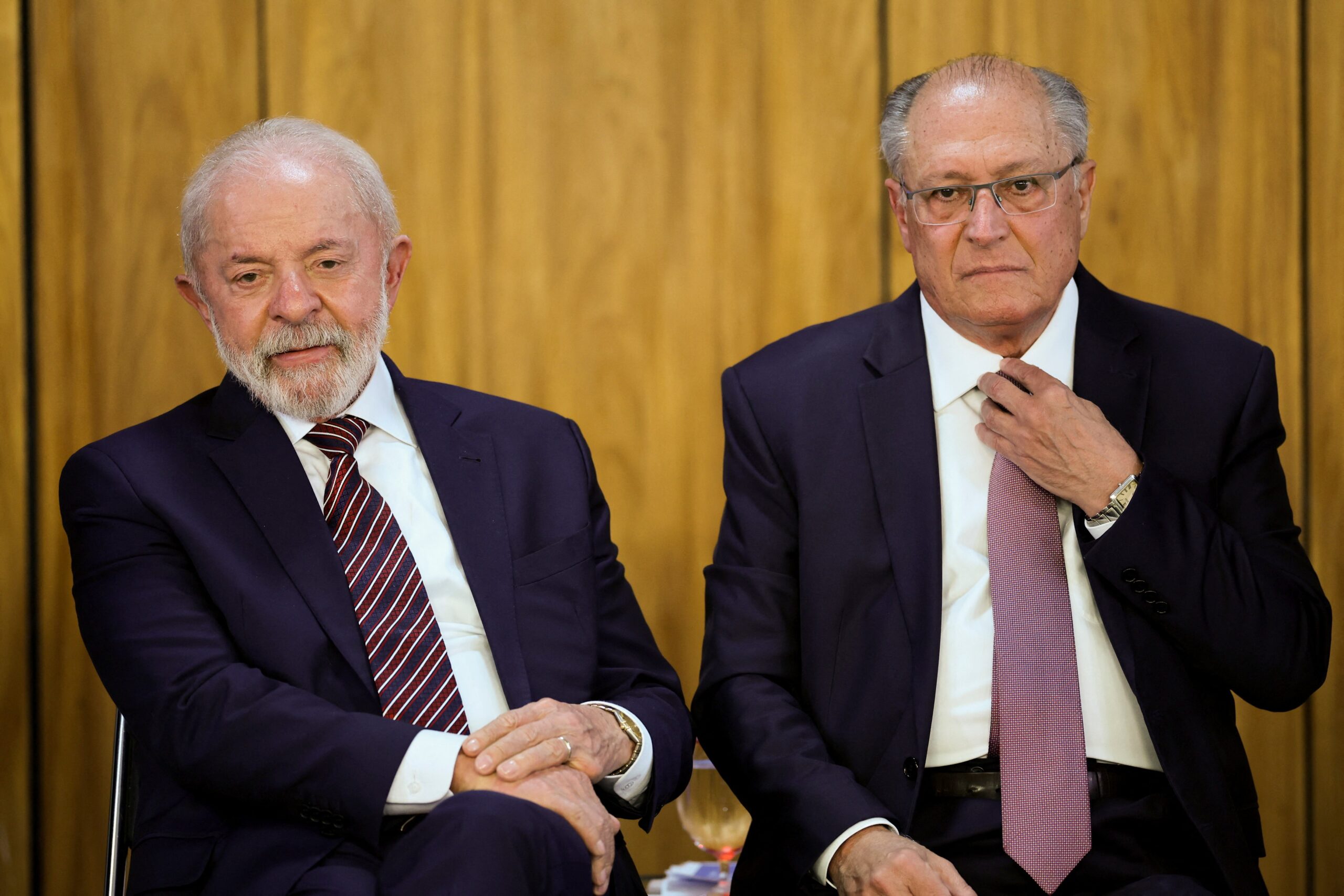 Governo começa a estudar medidas de reciprocidade ao tarifaço dos EUA