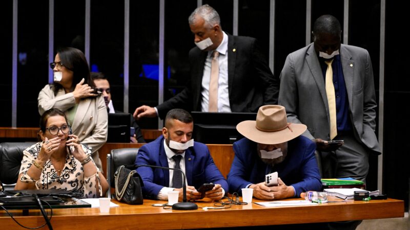 Oposição anuncia revezamento para manter ocupação das Mesas da Câmara e do Senado
