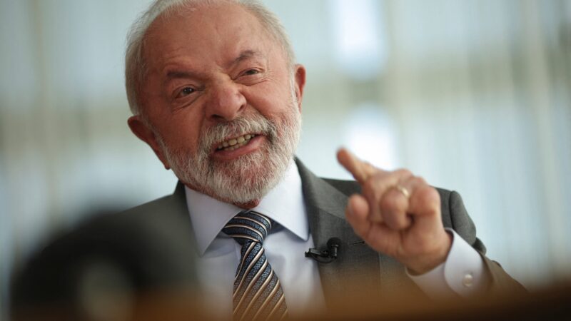 Lula diz que não vai se humilhar ligando para Trump e debaterá tarifaço com os Brics