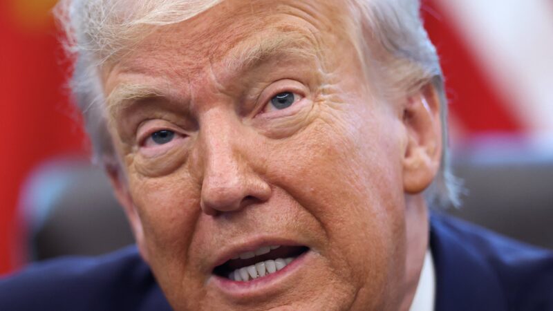 Trump diz que previdência dos EUA tem 135 mil nomes com mais de 160 anos