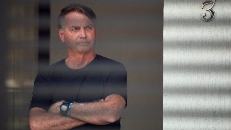 Vigilância integral de Bolsonaro, se autorizada, não é nova restrição, diz jurista