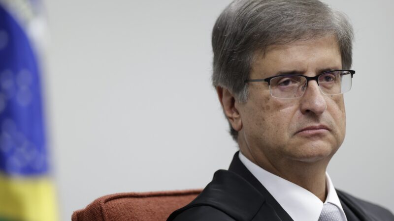 Após indiciamento, PGR decidirá rumo da investigação contra Bolsonaro e Eduardo sobre coação; veja próximos passos