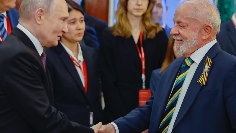 Lula fala por telefone com Putin e discute guerra na Ucrânia