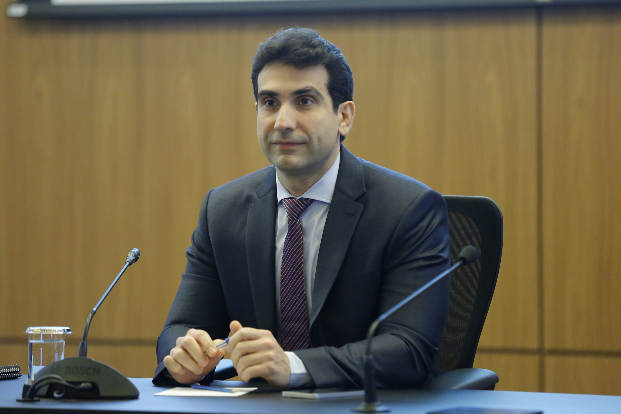 Galípolo diz que o PIX é ‘estratégico e crítico’ para o Brasil e deve ser gerenciado pelo BC