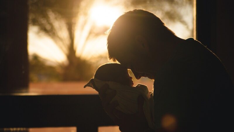 Por que o Dia dos Pais ‘vale metade’ do que o Dia das Mães?