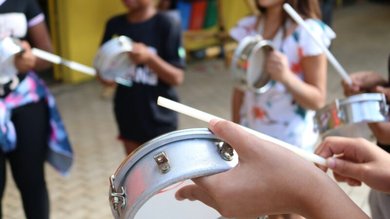 Projeto de lei contra adultização põe crianças acima do lucro das redes, e não cria ‘censura’, defende especialista
