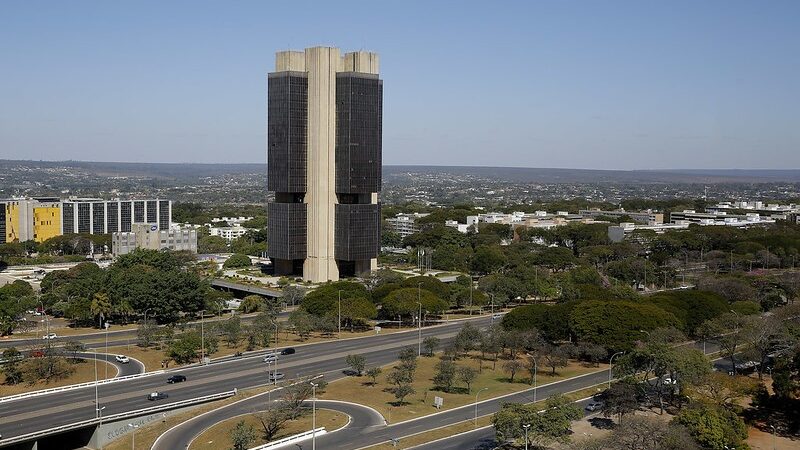 Boletim Focus: mercado financeiro baixa estimativa de inflação em 2025 e 2026