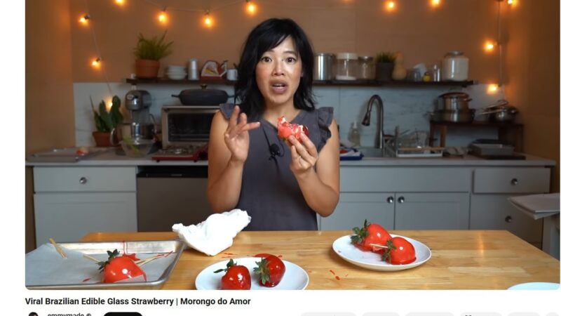 ‘Morongo’ do amor: youtuber americana viraliza ao escrever errado nome da fruta e é avisada por brasileiros