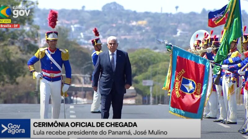Lula recebe presidente do Panamá no Palácio do Planalto