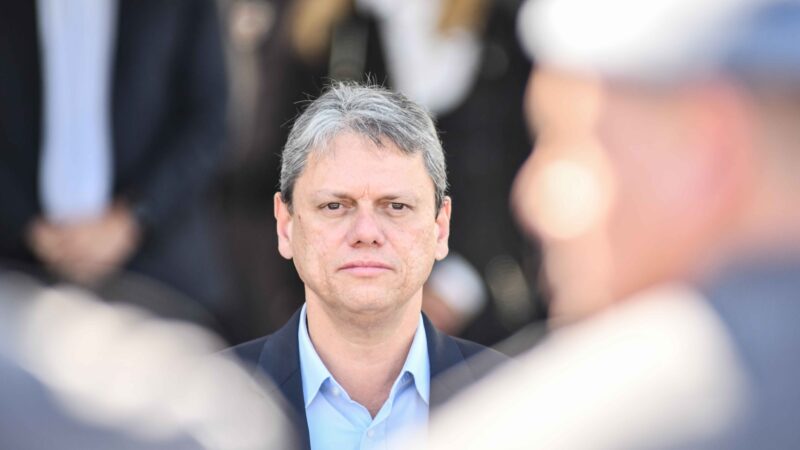 Filiação de Tarcísio ao PL depende de plano para 2026, avaliam aliados