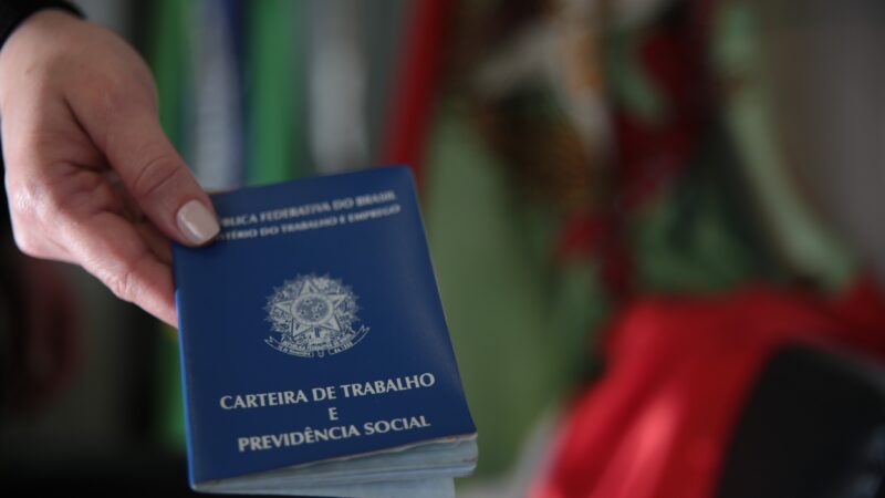 Desemprego cai em 18 estados brasileiros no 2º trimestre de 2025, diz IBGE