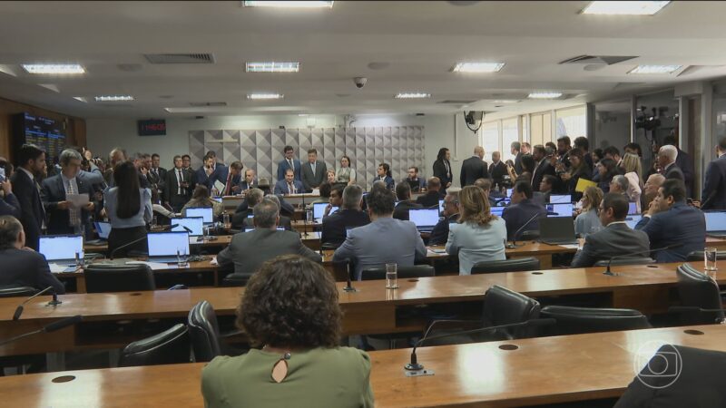 Para reverter situação na CPI do INSS, governo faz sete trocas na composição de membros
