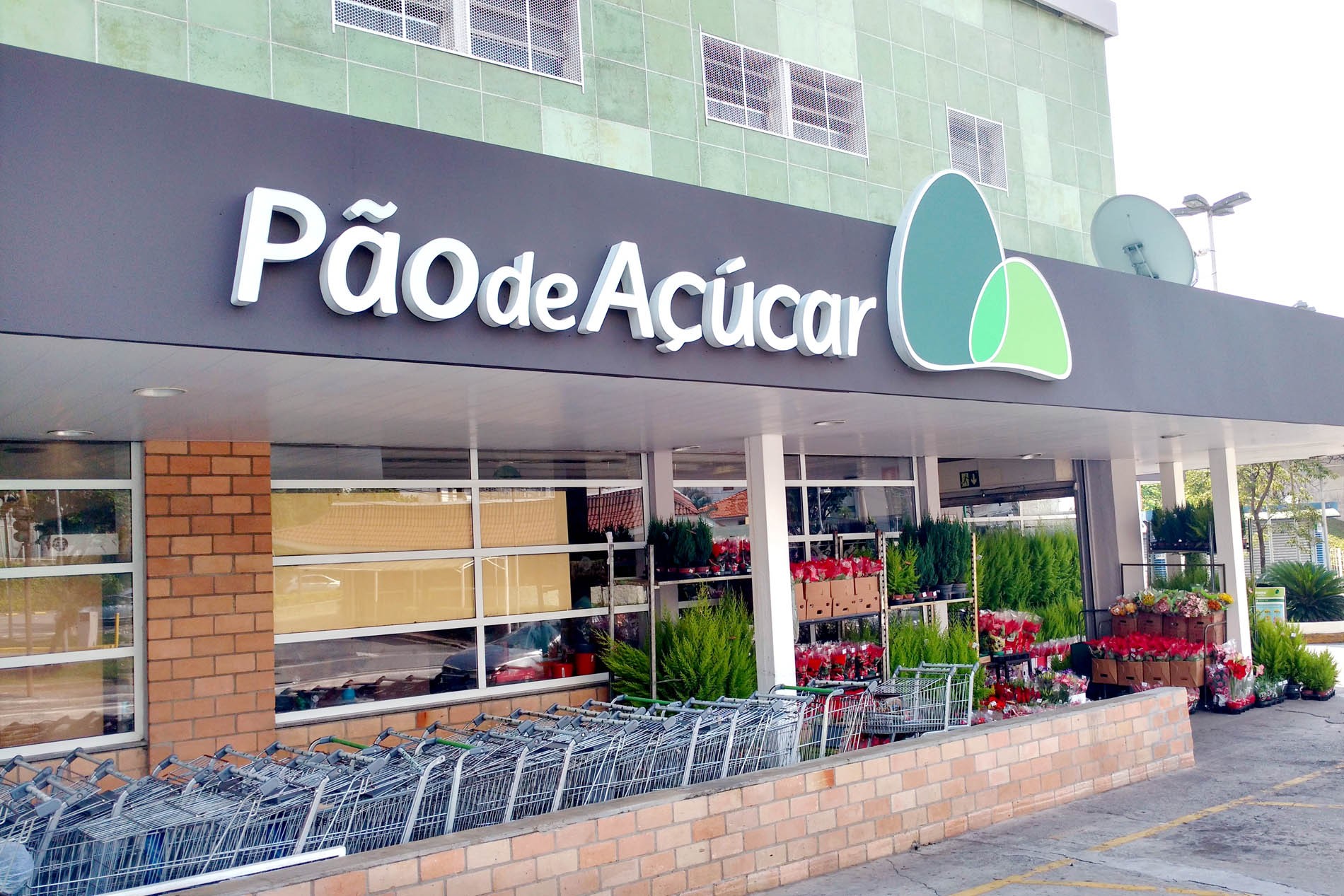 Família Coelho Diniz amplia fatia no GPA a quase 25% e pede eleição de novo conselho de administração