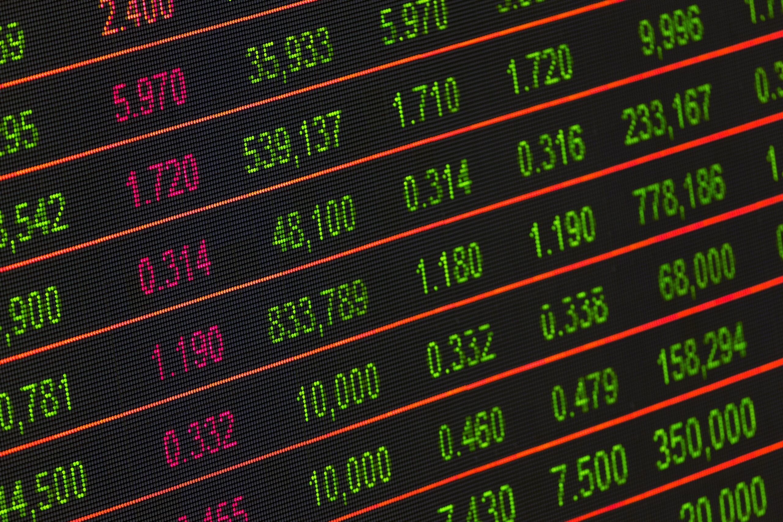 Dólar abre nesta manhã com mercado à espera de plano do governo após ‘tarifaço’ e declarações de Galípolo