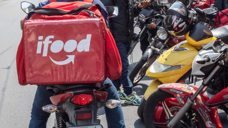 iFood e Mottu fecham parceria para facilitar aluguel de motos a entregadores de delivery