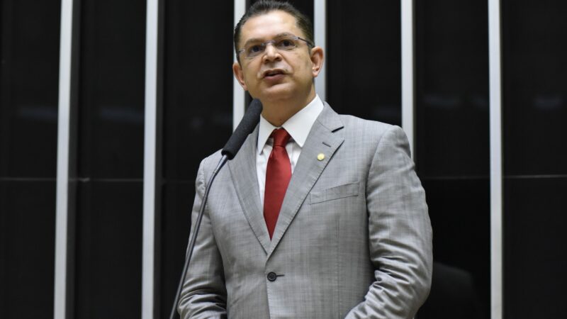 Líder do PL diz que comunicou Hugo Motta sobre acordo para fim de motim: ‘Não deu ok, nem nada’