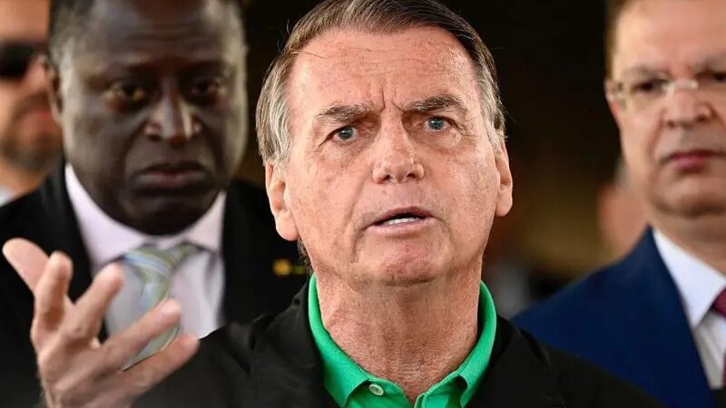 Como prisão de Bolsonaro pode impactar acenos de Lula e Trump sobre tarifaço