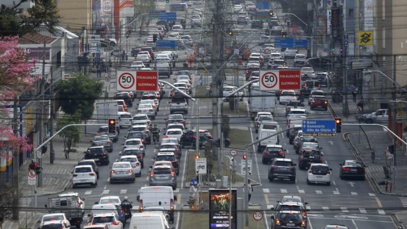 Paraná anuncia redução de 45% na alíquota do IPVA a partir de 2026; veja simulação por valor de veículo