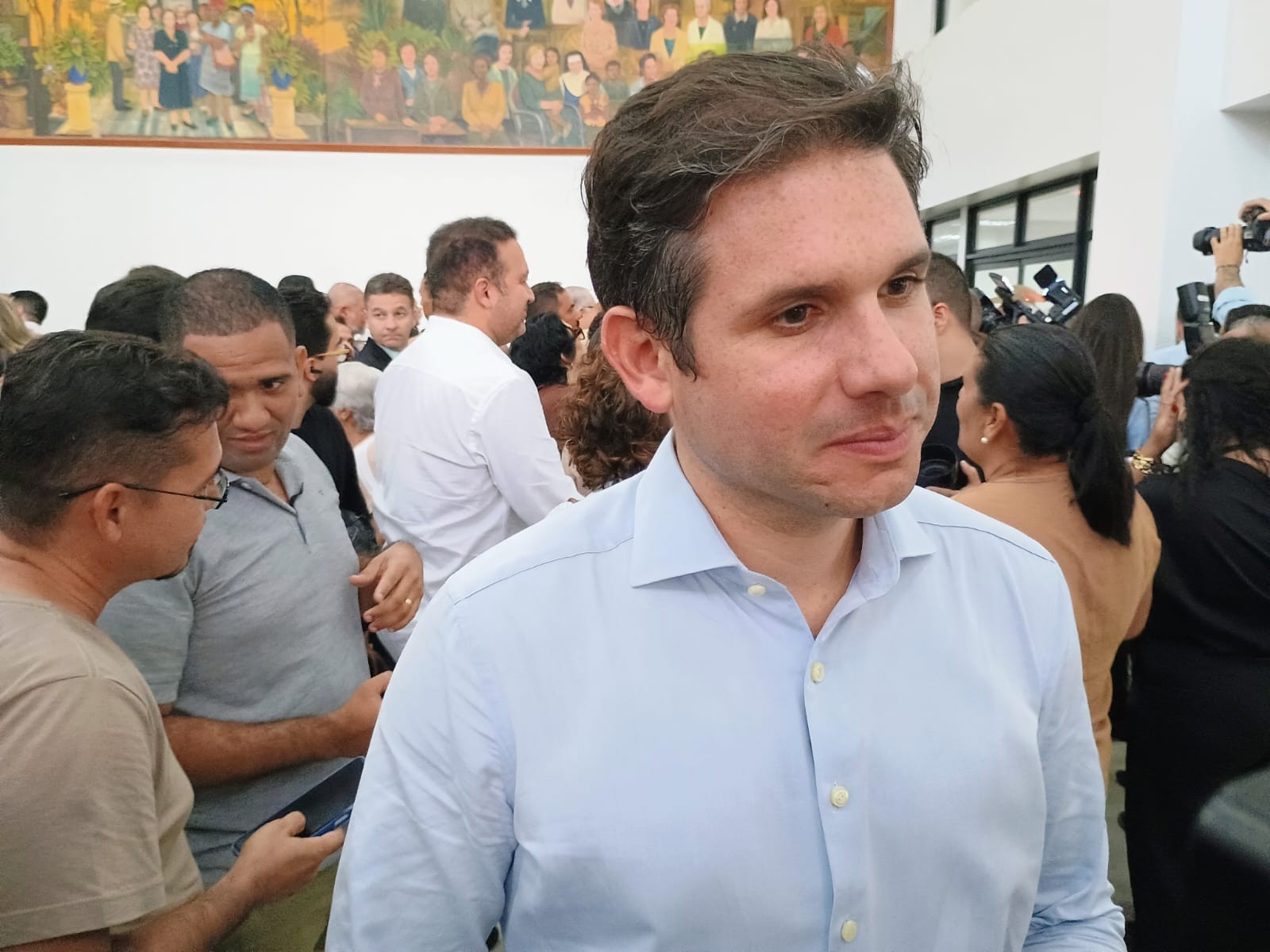Após protestos e obstrução da oposição, Alcolumbre e Motta cancelam sessões no Congresso