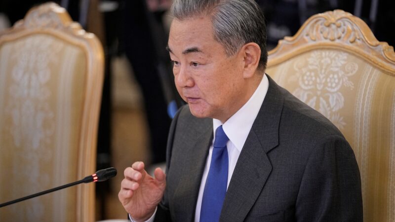 China não participa nem planeja guerras, diz ministro das Relações Exteriores