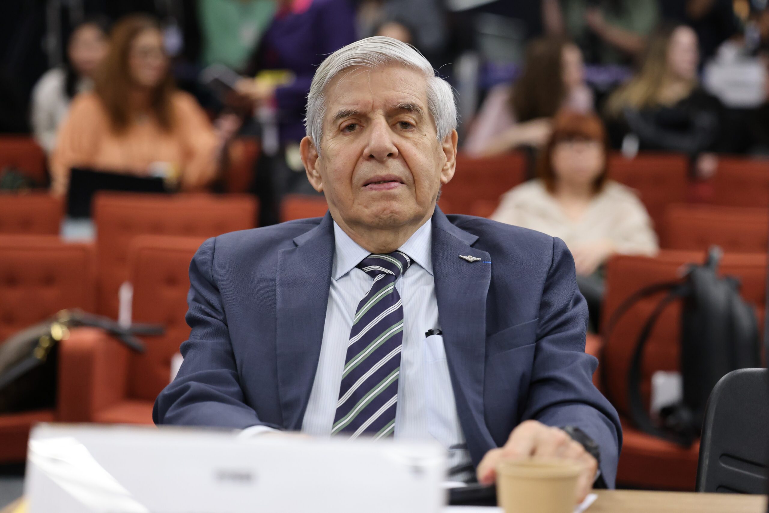 Fux vota para absolver Augusto Heleno por todos os cinco crimes