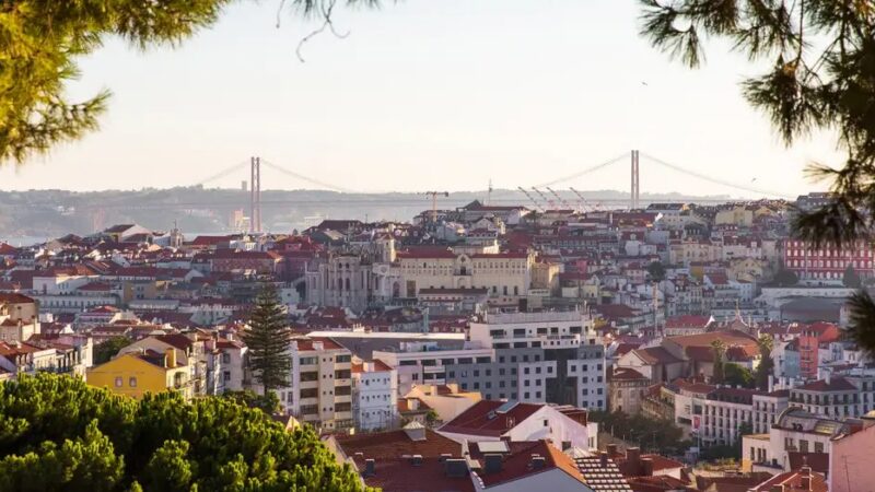 Estudantes brasileiros sofrem com valor do aluguel em Portugal