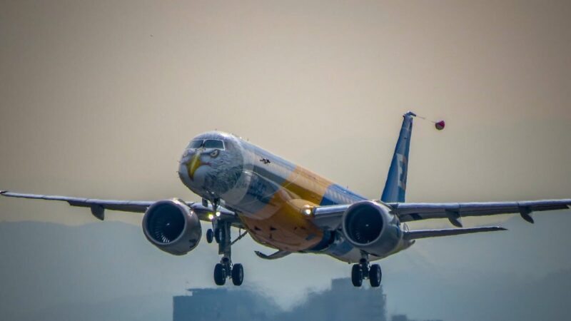 Embraer anuncia venda de 50 aviões por US$ 4,4 bilhões para companhia aérea americana