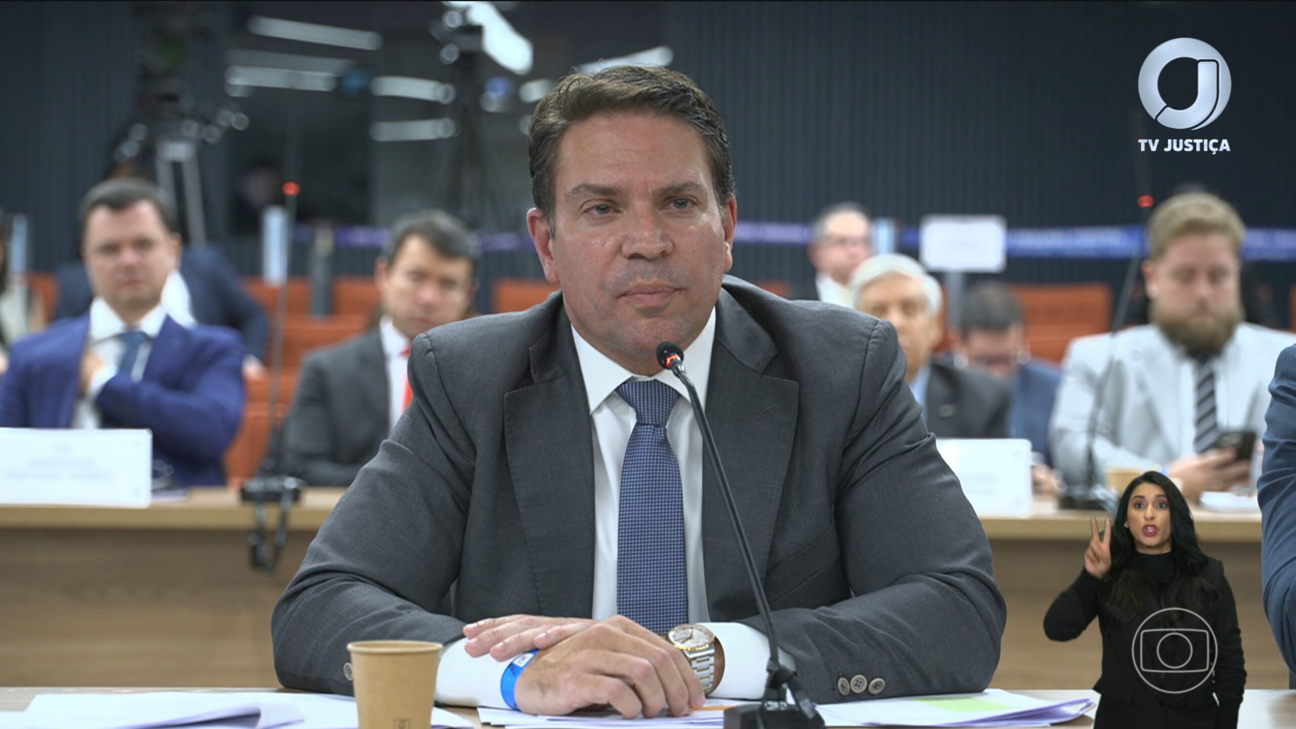 Perda de mandato de Ramagem deve ser declarada pela Câmara, com potencial de desgaste com o STF
