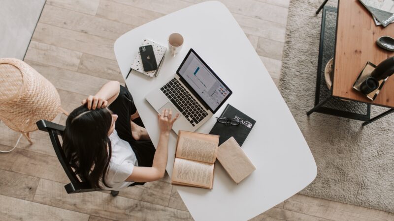 Empresas ainda não sabem como medir a produtividade em home office, dizem especialistas