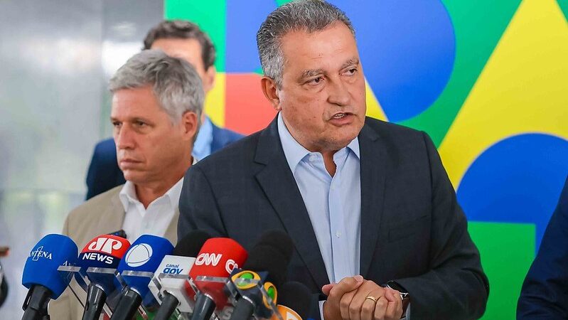 Em telefonema, Rui Costa cobra Cláudio Castro sobre declaração: ‘O RJ nunca pediu para Lula uma GLO’