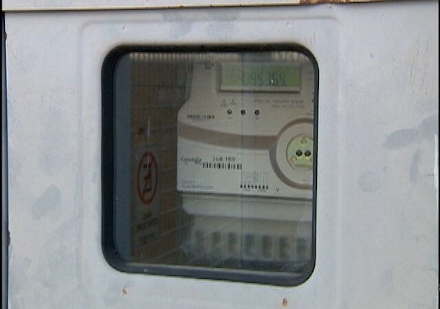 Aneel mantém bandeira vermelha 1 em novembro, e conta de luz segue com cobrança a mais