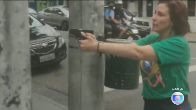 Condenação de Zambelli pelo STF por perseguir, armada, homem em SP se torna definitiva e pena já pode ser executada