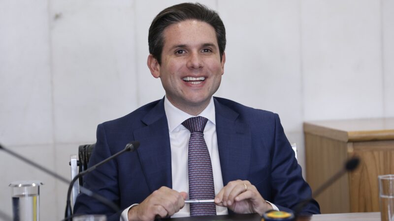 Motta avalia criar comissão externa de parlamentares para acompanhar crise na segurança do Rio