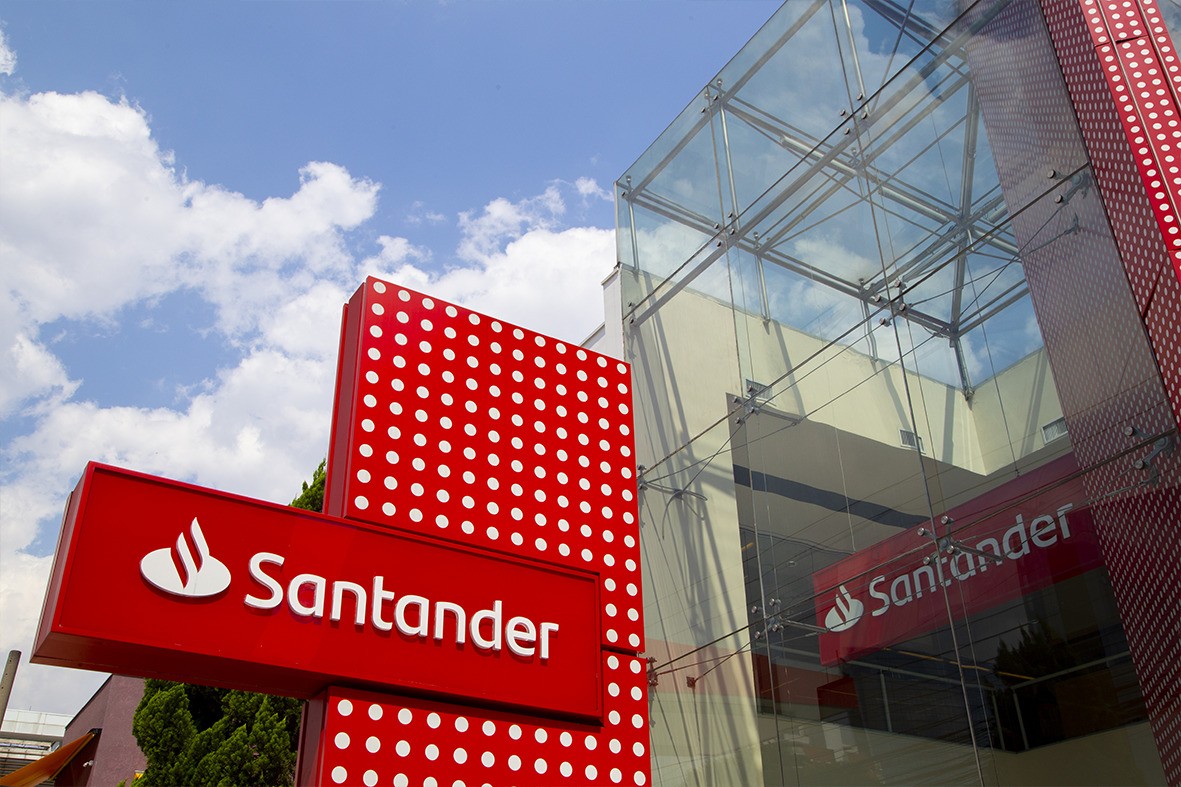Santander Brasil tem lucro líquido de R$ 4 bilhões no 3º trimestre, acima das expectativas