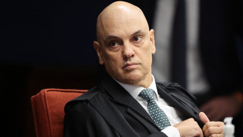 É #FAKE vídeo de Alexandre de Moraes dizendo que pediu prisão de Flávio Bolsonaro; conteúdo foi criado com inteligência artificial