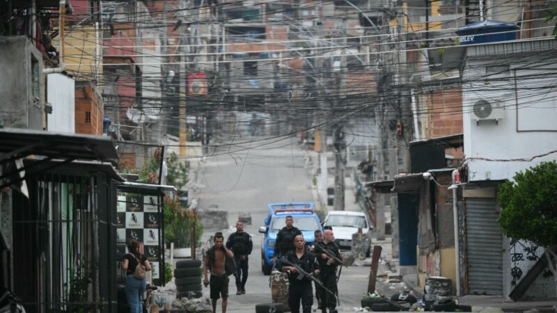 É #FAKE que g1 publicou reportagem dizendo que Lula garantiu indenização às famílias dos mortos na megaoperação Rio