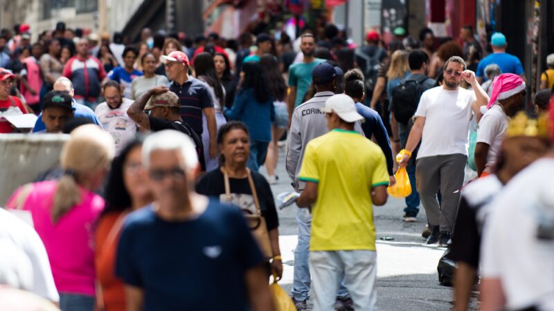 Censo: pela primeira vez, menos da metade das famílias do país são formadas por casais com filhos