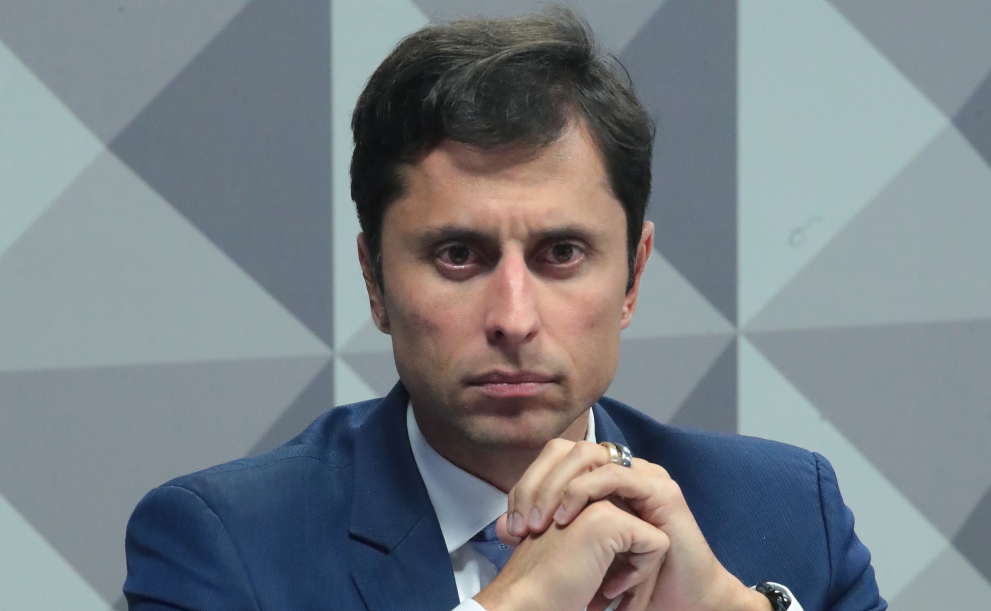 Deputado registra boletim de suposta ameaça de vice-presidente de associação investigada por desvios em benefícios do INSS